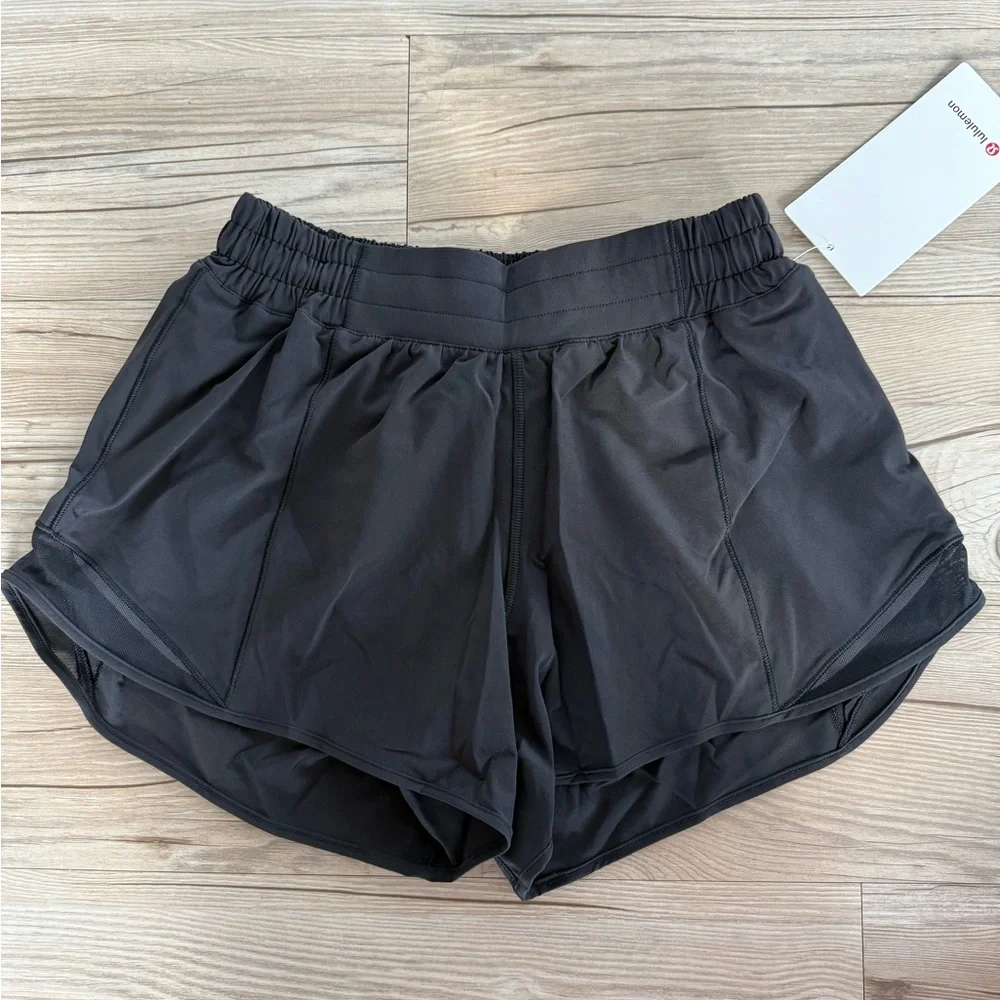 NWT Lululemon Hotty Hot Low Rise Short 4” Lined Size 6 Black LW7ARLT NEW Running - Picture 6 of 14